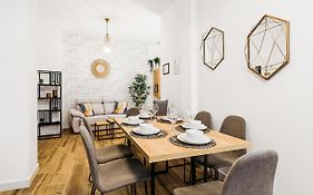 Apartamento Macarena Junto A La Basilica De La Macarena